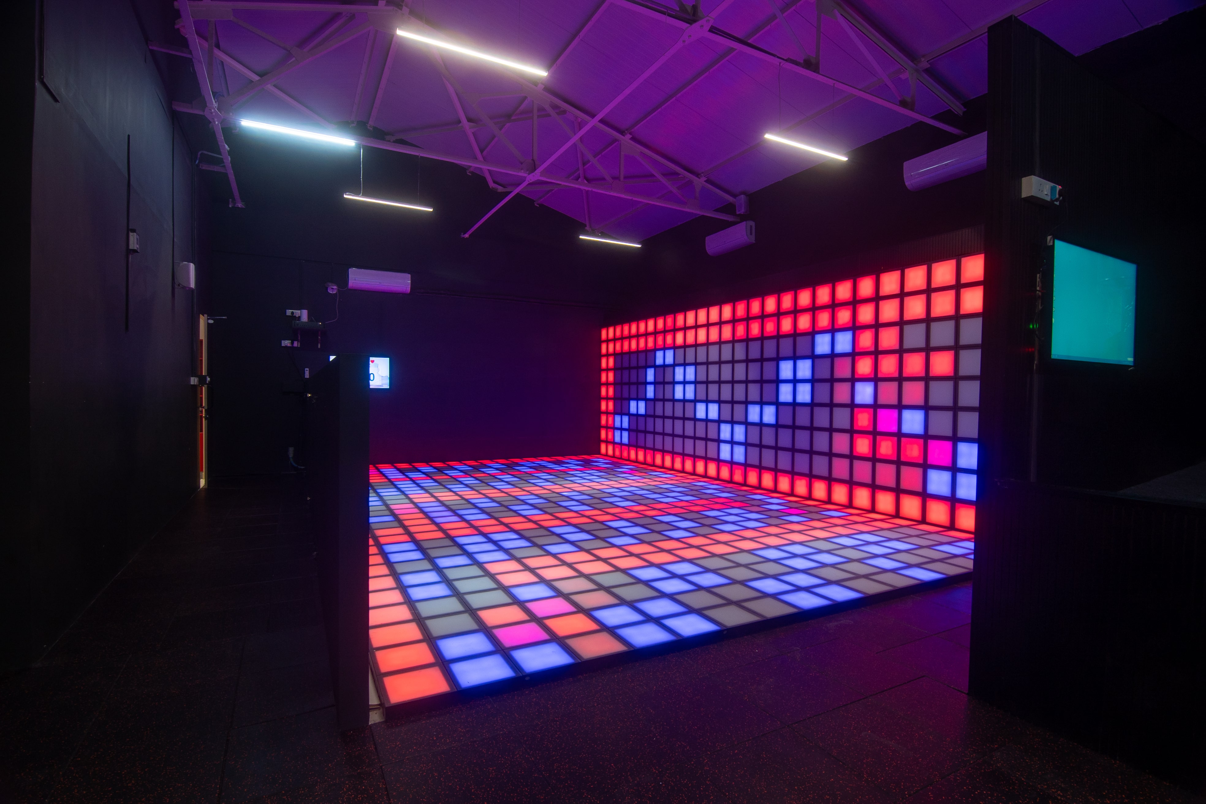 Multilane Slide with a Ball Pit Landing